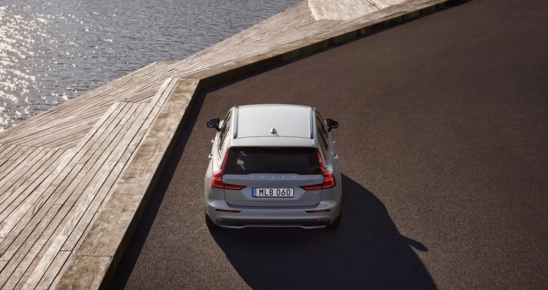 Volvo V60 cena 221900 przebieg: 10, rok produkcji 2024 z Wronki małe 121